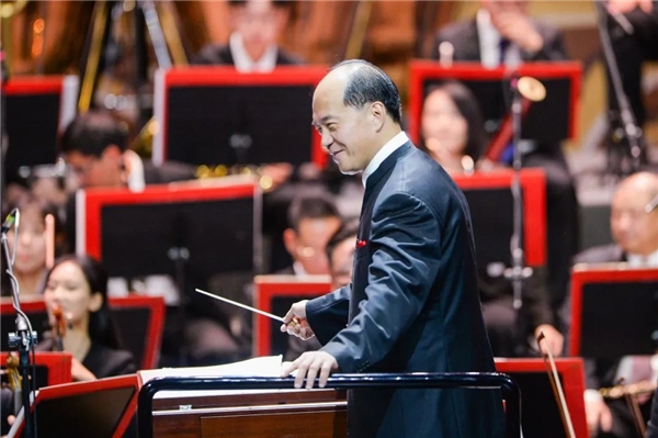 第十三届中国音乐金钟奖在成都隆重开幕，长江钢琴震撼登台！